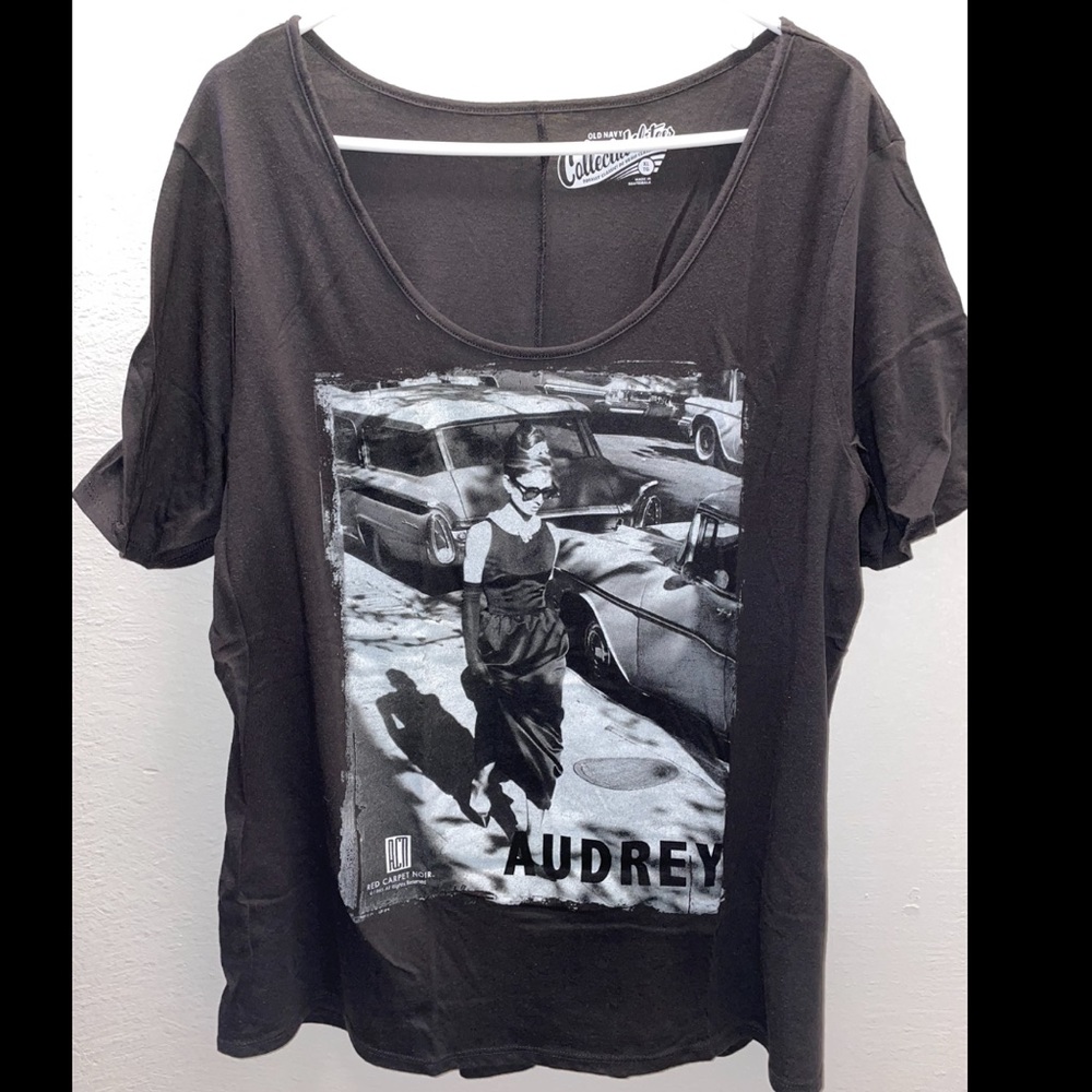 Women’s Old Navy Audrey Hepburn T-shirt